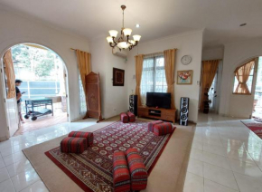 Villa puncak bogor 4 Kamar tidur with privat pool at kota bunga